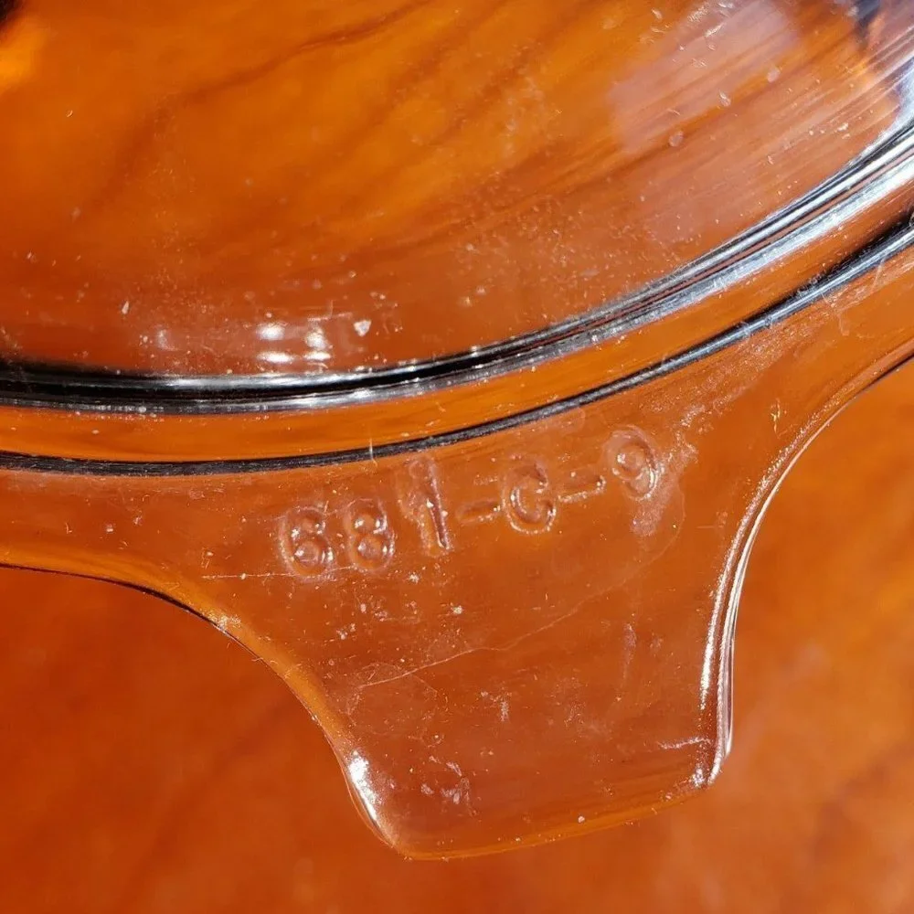 Pyrex small glass Cinderella bowl with lid  handles